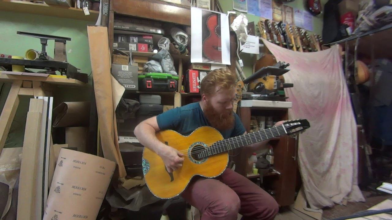 Новая семиструнка от Антона Хорина, проба звука в мастерской. смотреть онлайн