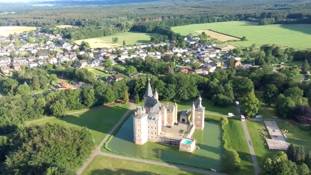 # Hubsan Zino Schloss Merode смотреть онлайн