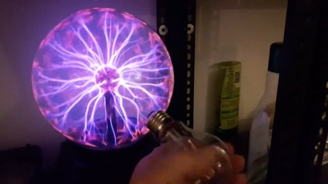 #136 Plasma ball vs lampada led смотреть онлайн