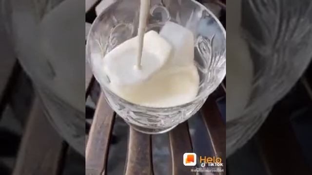 How to make Dalgonacoffe in home 😍😍😍😍😘😘😘😜😜 смотреть онлайн