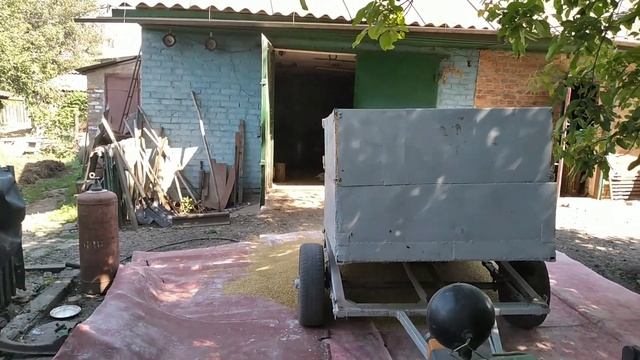Молотим ярий ячмінь у кума смотреть онлайн