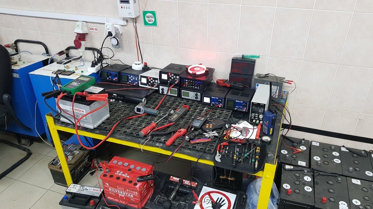 КУЛОН 830( короткое видео, ответ на вопрос ). Погрешность всего 0,02 по Току и Напряжению смотреть онлайн