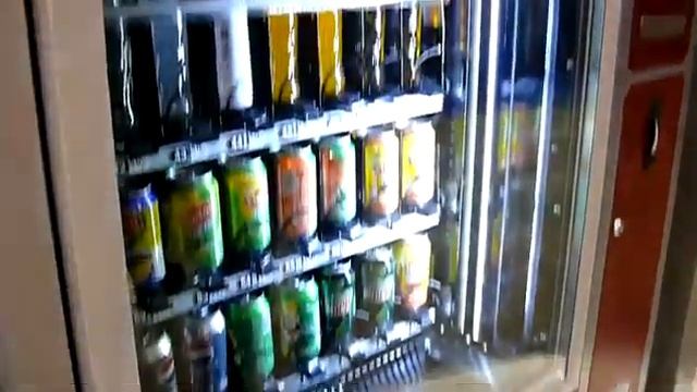 Работа торгового автомата Unicum FoodBox Lift смотреть онлайн