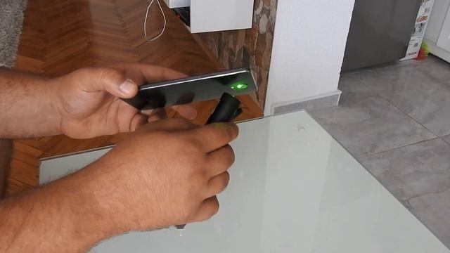 Can laser destroy your mobile camera смотреть онлайн