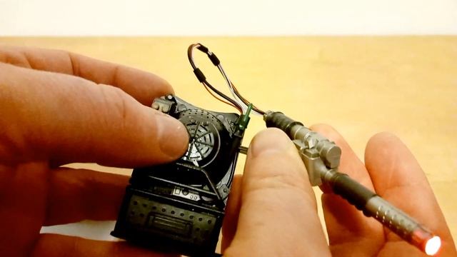 Running Press Ghostbusters Proton Pack(light and sound) смотреть онлайн