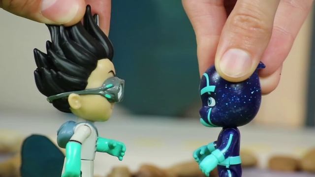 PJ Masks Creations 💜 PJ Seeker Heist! | NEW | Play with PJ Masks смотреть онлайн