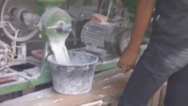CORN MILL IRIGA PHILIPPINES FOOTAGE - Filippine Travel Blog - Pinoy Travel [HD] #Pinoy #Travel смотреть онлайн