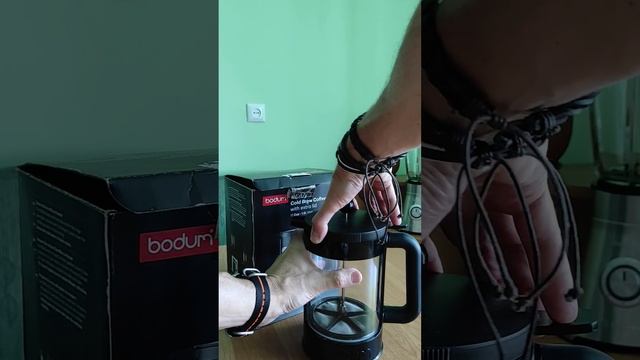 Кофейник холодного заваривания Cold Brew bodum. #coffee #coffeemaker #coffeelover смотреть онлайн