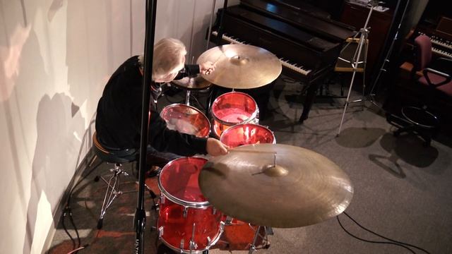 Steve Maxwell Vintage Drums - SONOR Acrylic Kit Plus 26 And 30" Old A Zildjian Check It Out!! смотреть онлайн