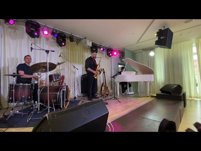 “Summertime” смотреть онлайн