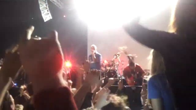 Five Finger Death Punch - The Bleeding