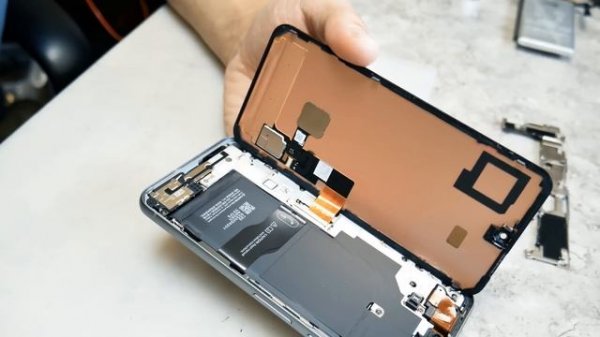 Pixel 8 - Брак Google или нас решили полюбить? Спасаемся от замены экрана.