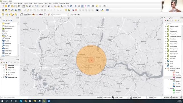 Comparing Isochrones vs. Radius Maps Using QGIS смотреть онлайн