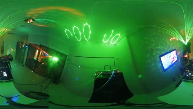 2.5 watt + 600mw Lasers in action (in 360 VR, move your phone around) смотреть онлайн