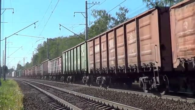 ВЛ10у-874 с грузовым поездом смотреть онлайн
