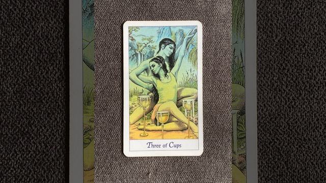 Cosmic Tarot - a tarot deck flip thru смотреть онлайн