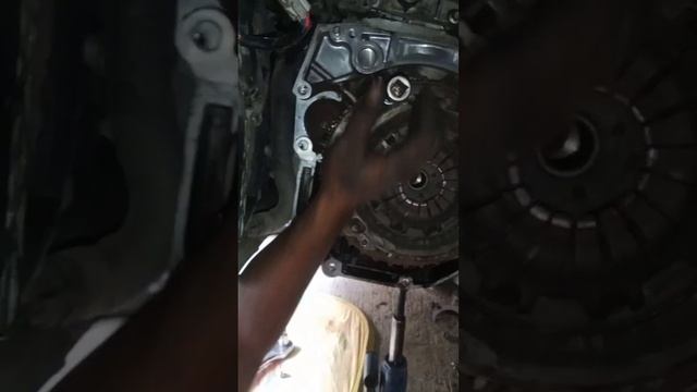 Nissan alméra replace clutch lining pressure plate realis bearing oil seal transmission смотреть онлайн