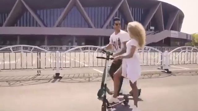 M8 Electric Scooter смотреть онлайн