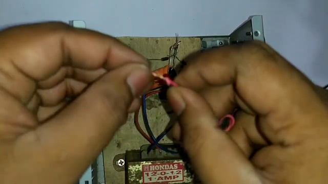 ELECTRONIC PROJECT #12 BATTERY CHARGER WITH VOLTAGE REGULATOR смотреть онлайн