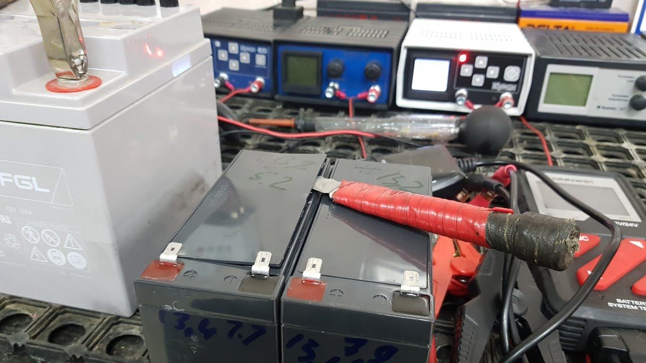 Заряд AGM аккумулятора YUASA 24 Ah, на Victron Energy 12 / 7 A смотреть онлайн