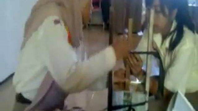 PERCOBAAN KINEMATIKA KELOMPOK KENARI SMAN 3 BJN смотреть онлайн