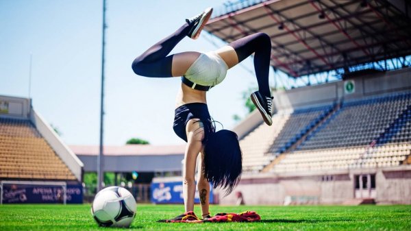 DJ Alucard - Возвращаясь В Девяностые