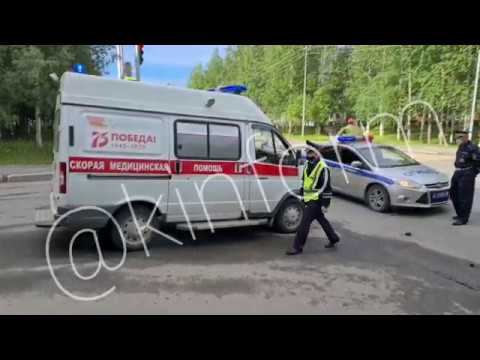 Столкновение двух автомобилей на Островского. смотреть онлайн