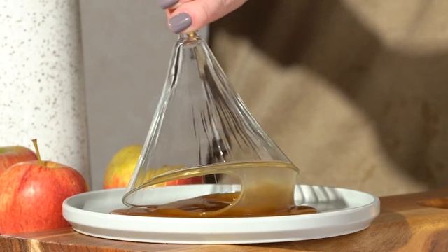 Spiced Apple Martini смотреть онлайн