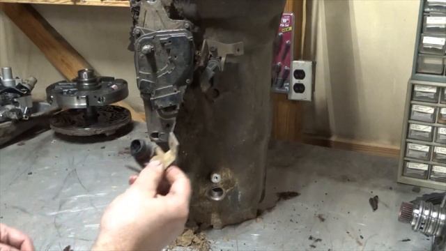 4L80E Transmission Teardown смотреть онлайн