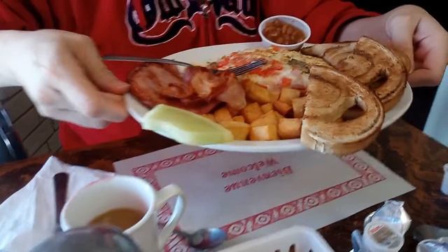 🇨🇦 Delicious breakfast at Chateau Guay Motel and restaurant, in Sudbury Ontario Canada смотреть онлайн