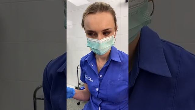 Стоматолог Киев | Гигиеническая Чистка Зубов Киев 🦷 #Shorts смотреть онлайн