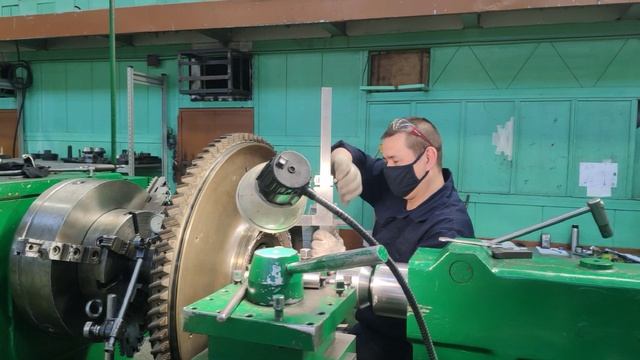 Фотодесант на завод "Тюменские моторостроители"