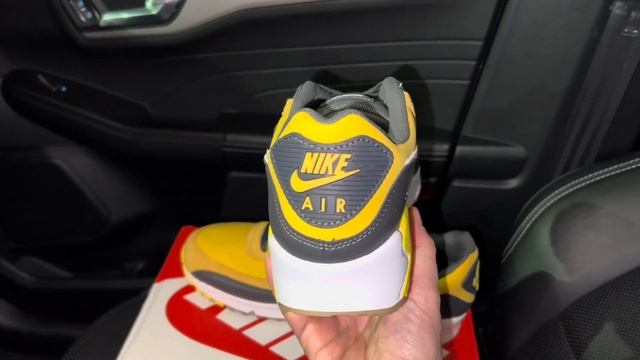 Nike Air Max 90 Go The Extra Smile Shoes смотреть онлайн