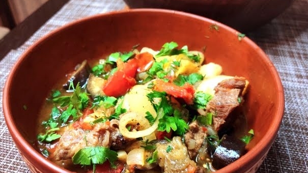 Жаркое овощное по домашнему с говядиной. смотреть онлайн