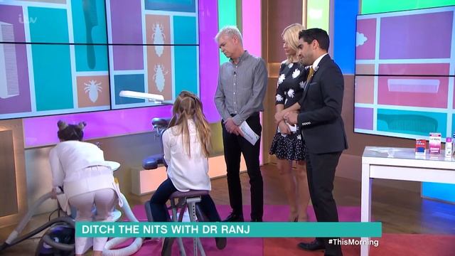 Removing Nits With a Hoover | This Morning смотреть онлайн