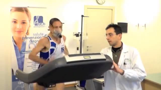Test di massimo consumo di ossigeno (VO2max) su treadmill con Quark CPET @CAB Polidiagnostico смотреть онлайн