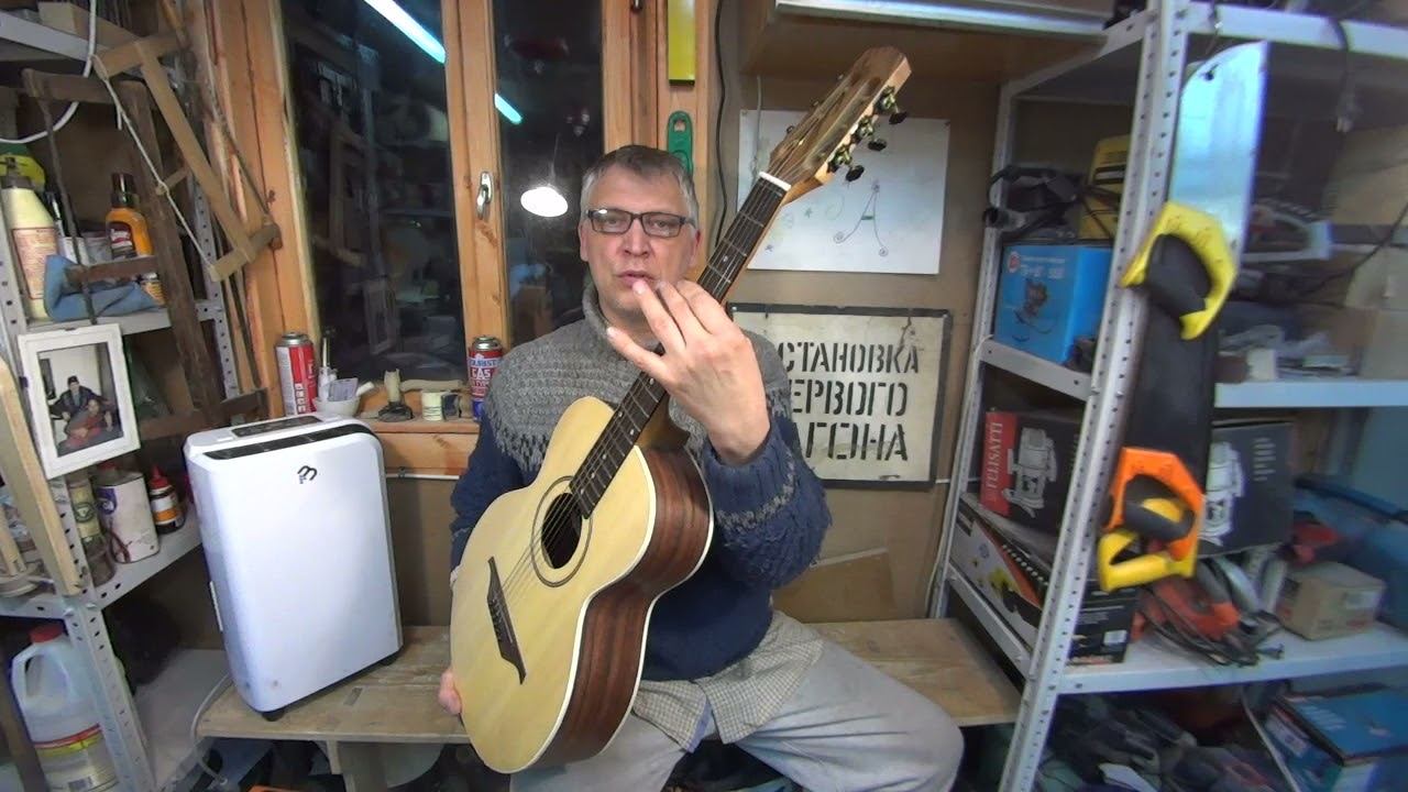 Маленькая бюджетная эстрадная гитара, копия Taylor GS Mini, от мастера Антона Хорина, в продаже. смотреть онлайн