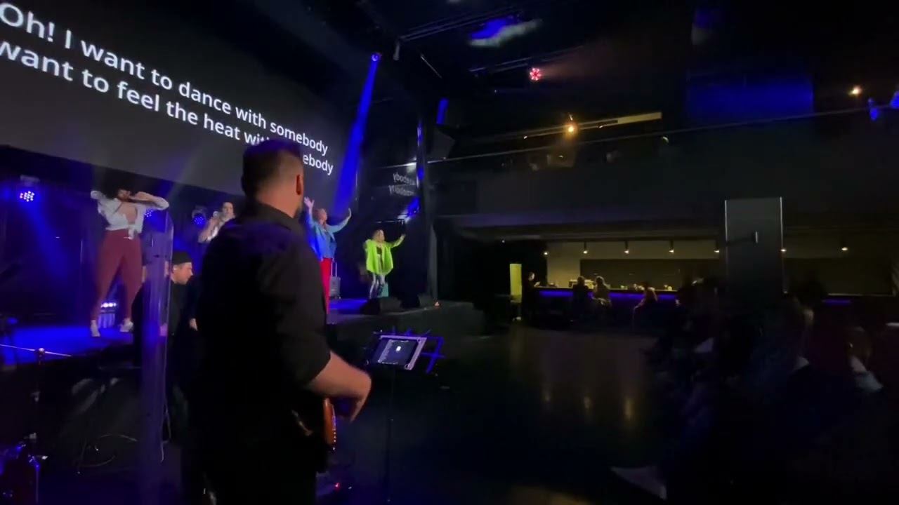 “I wanna dance” смотреть онлайн