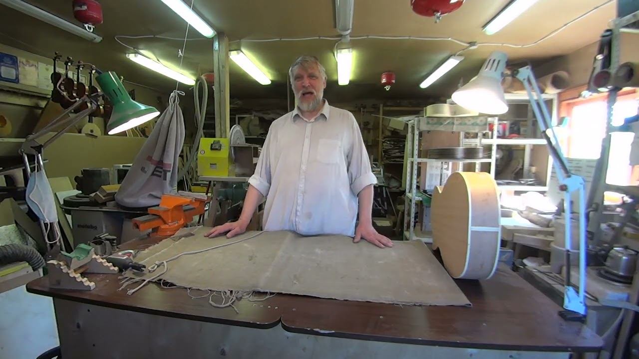 Методы фиксации гитарного корпуса при его обработке: специальный зажим для корпуса гитары и верёвка. смотреть онлайн