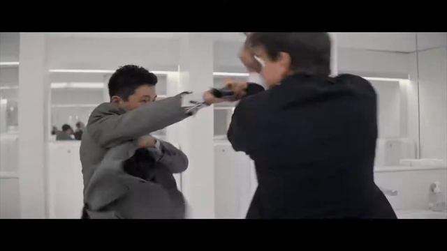 Mission Impossible:Fallout |Bathroom Fight Scene| Tom criuse || Henry Cavil смотреть онлайн