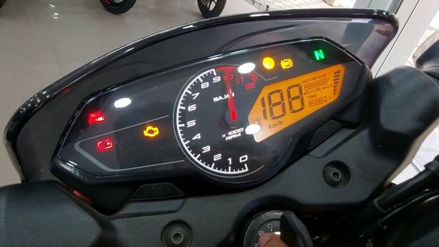 Bajaj Pulsar P150 Next-Gen! Sporty Red! Best-Looking Pulsar ever? смотреть онлайн