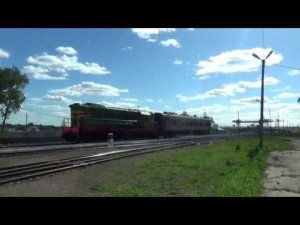 ЧМЭ3-3594 с пригородным поездом, ст.Позимь