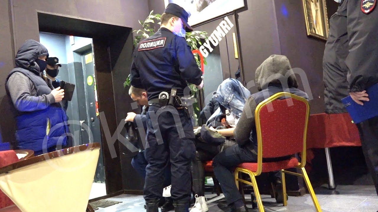 Сургутские полицейские устроили банкет во время самоизоляции смотреть онлайн