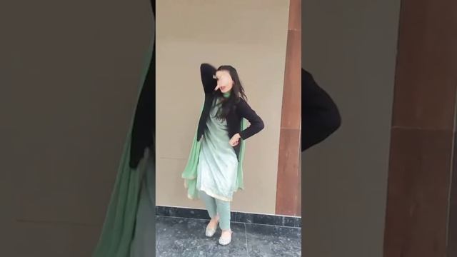 Home Dance By Young Hot Girl смотреть онлайн