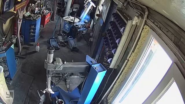 Летающие Стержни смотреть онлайн