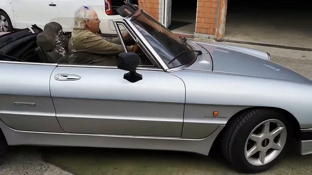Alfa Romeo Spider QV смотреть онлайн