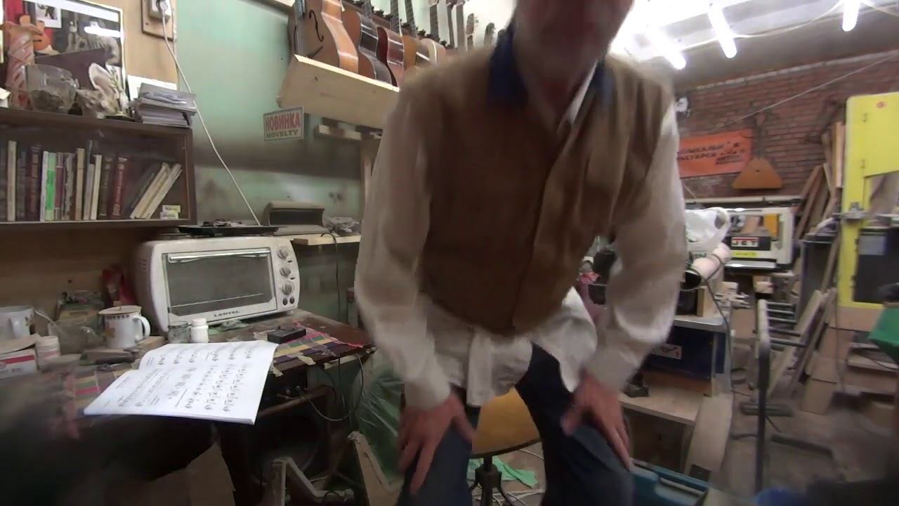 Гитара мастера А. В. Шуляковского 1977 года, с металлическими и нейлоновыми струнами. смотреть онлайн