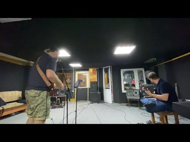 Creedence Clearwater Revival “Run through the jungle”. смотреть онлайн