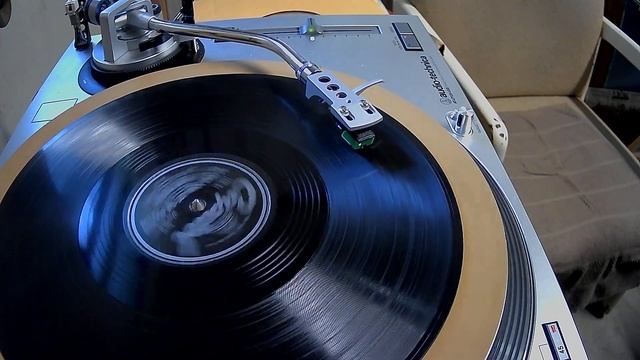 Ac Cent Tchu Ate The Positive ~ Johnny Mercer ~ 1944 ~ Shellac смотреть онлайн