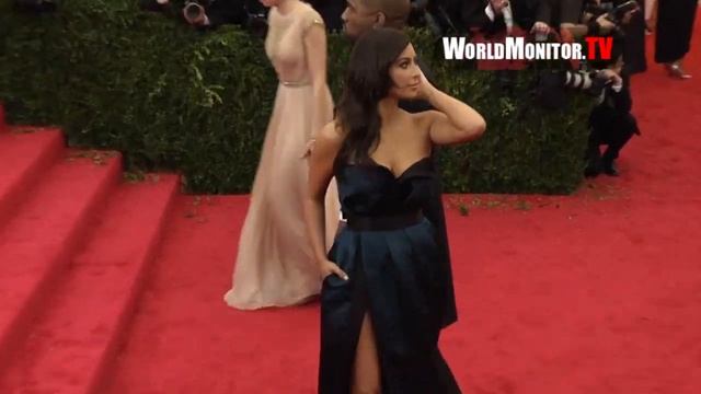 Kim Kardashian, Kanye West 'Charles James Beyond Fashion' Costume Institute Gala Arrivals смотреть онлайн